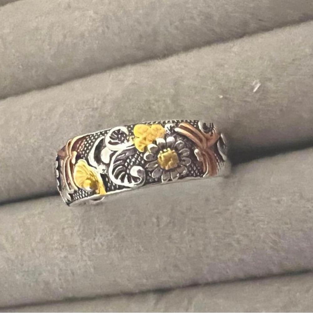 Ring - Picture 5 of 7